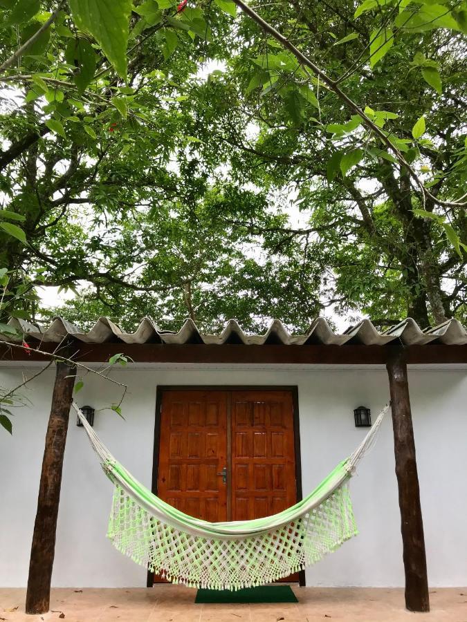 Casa A Beira Do Rio Jaguareguava Na Mata Atlantica Em Bertioga Sp别墅 外观 照片