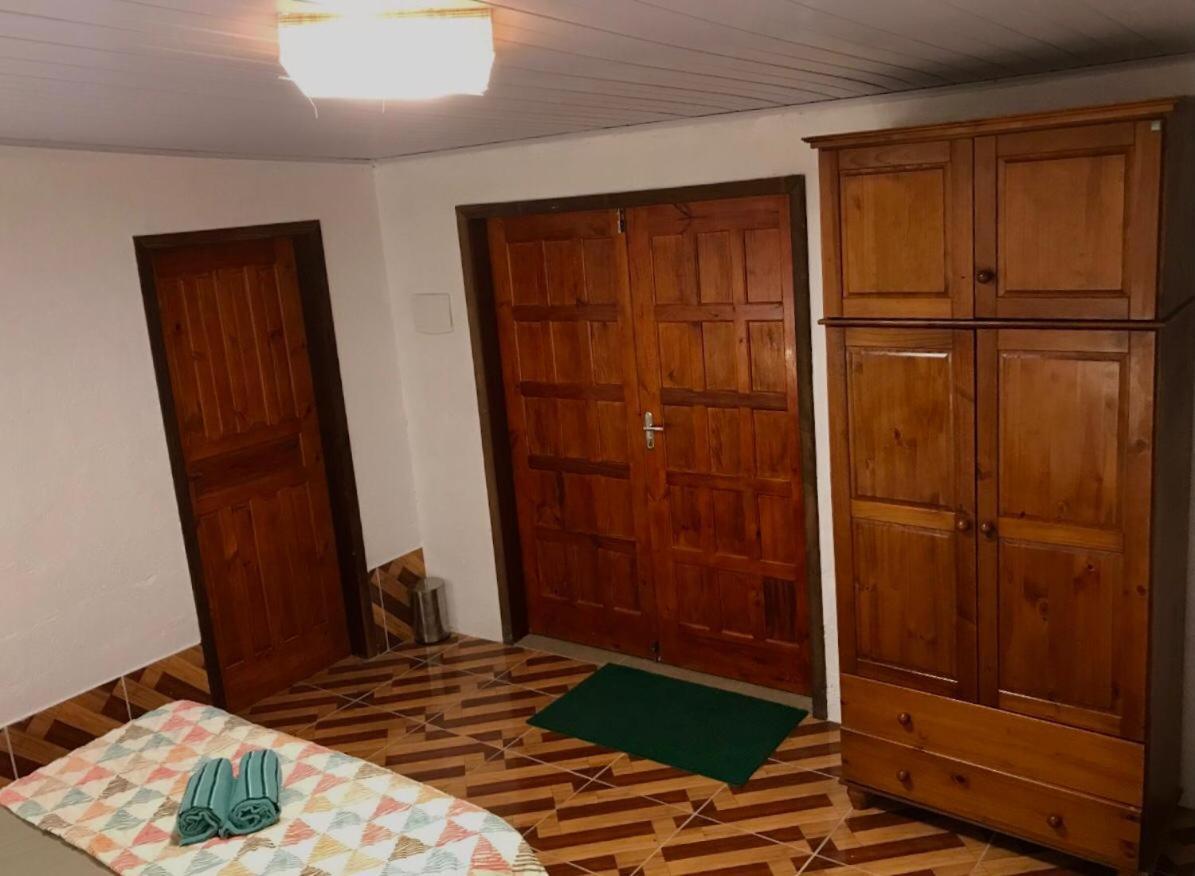 Casa A Beira Do Rio Jaguareguava Na Mata Atlantica Em Bertioga Sp别墅 外观 照片
